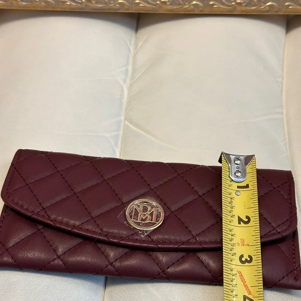 Badgley Mischka Quilted Vegan Leather Card Wallet NWT Burgundy